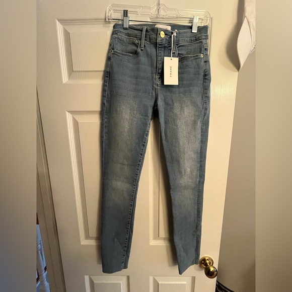 NWT FRAME Denim Jeans - Picture 2 of 5